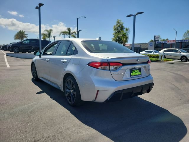 Used 2024 Toyota Corolla SE w/ SE Premium Package image 3