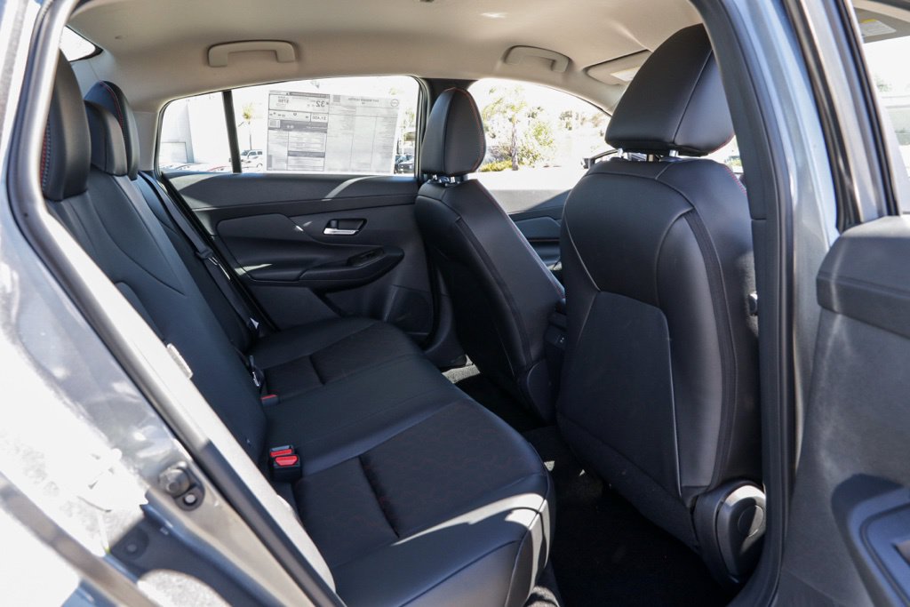 New 2027 Nissan Sentra SR FWD image 22