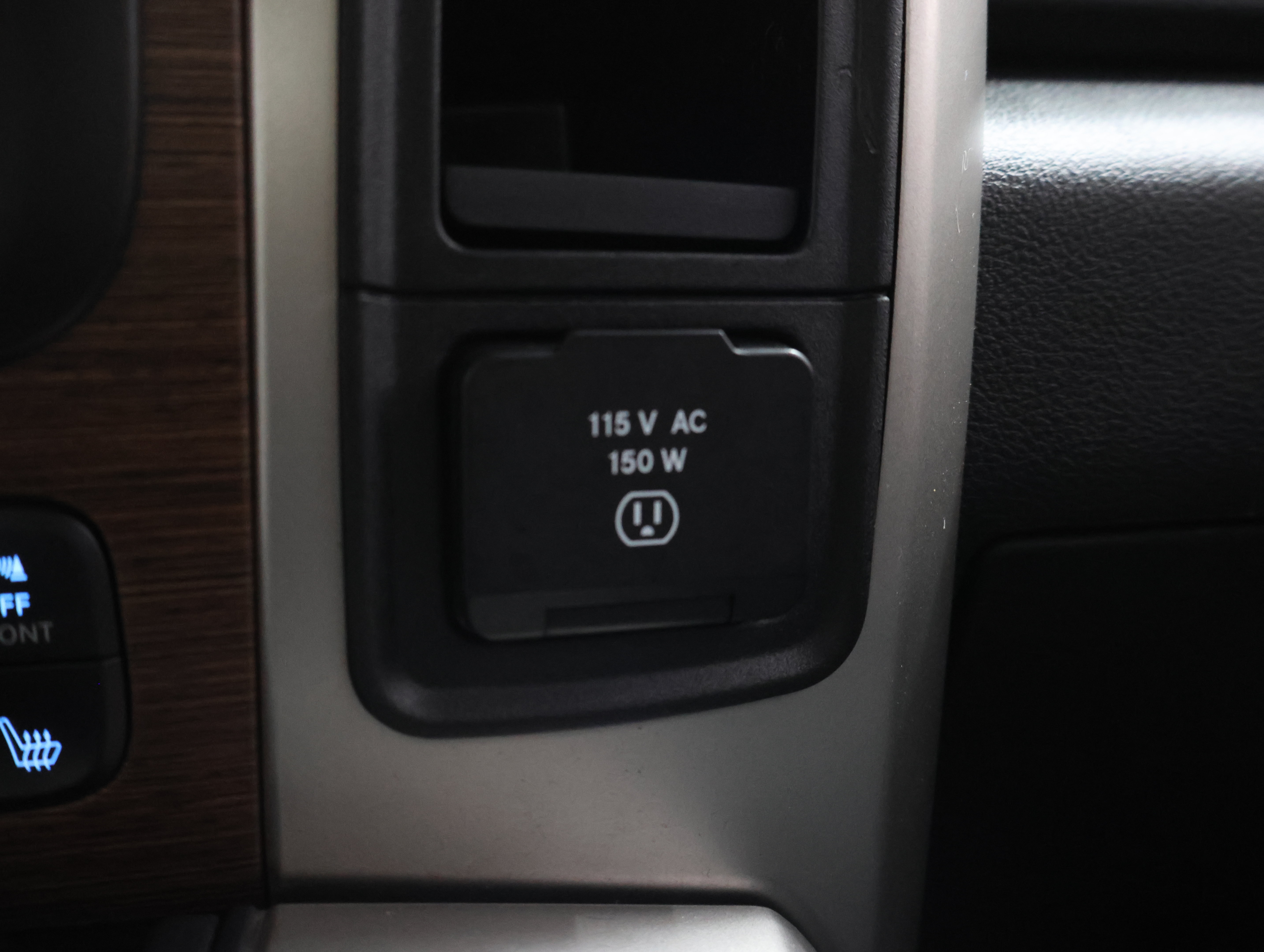 Used 2017 RAM 2500 Laramie w/ Sport Appearance Group AWD/4WD image 46