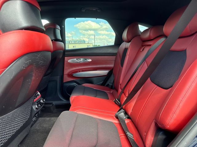 Used 2023 Genesis GV70 2.5T w/ Sport Prestige Package AWD/4WD image 11
