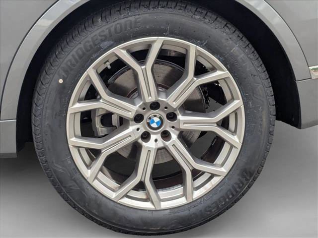 Used 2024 BMW X7 xDrive40i AWD/4WD image 26