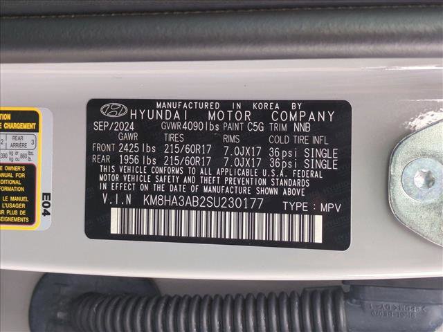 Used 2025 Hyundai Kona SE image 23