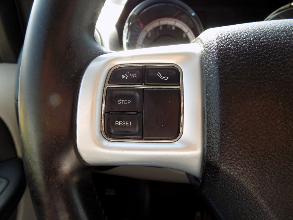 Used 2012 RAM C/V w/ UConnect Hands-Free Group image 17