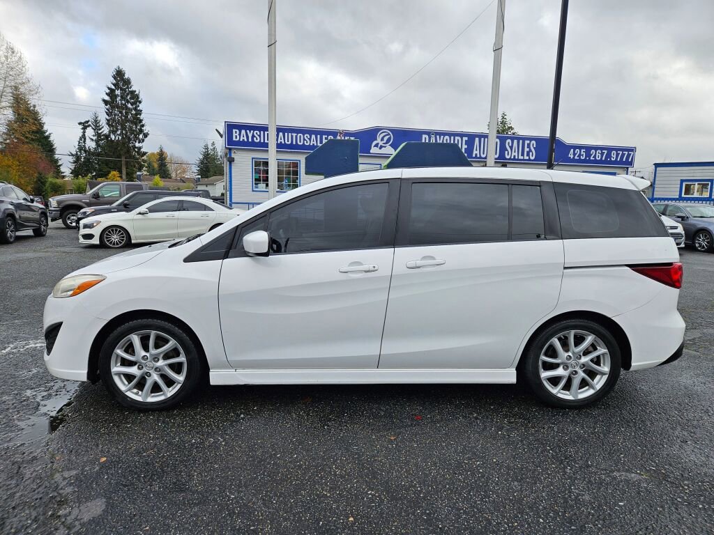 Used 2012 MAZDA MAZDA5 Touring w/ Moonroof & Audio Pkg image 2