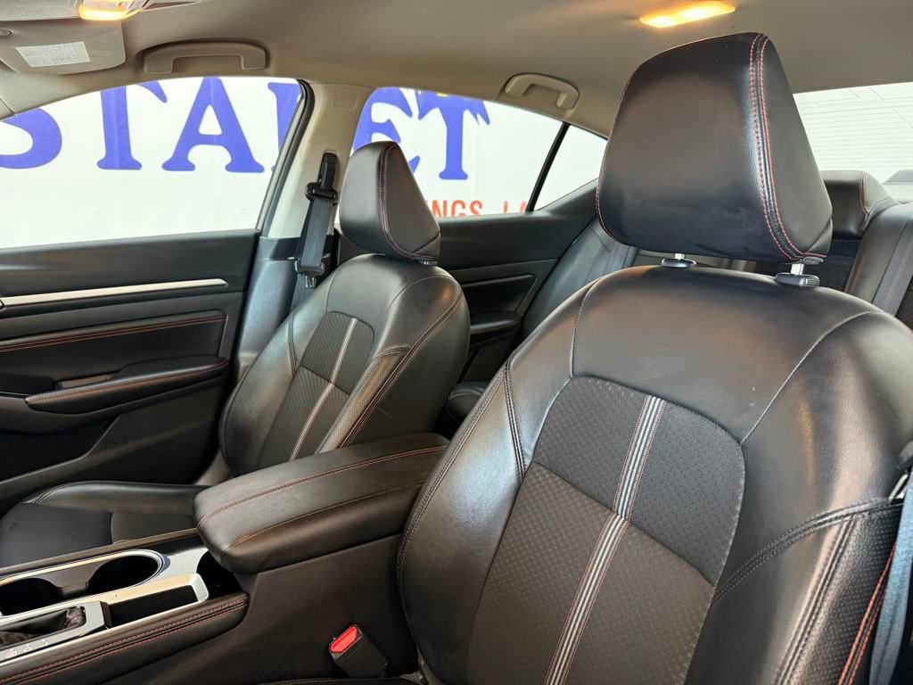 Used 2023 Nissan Altima 2.5 SR image 9