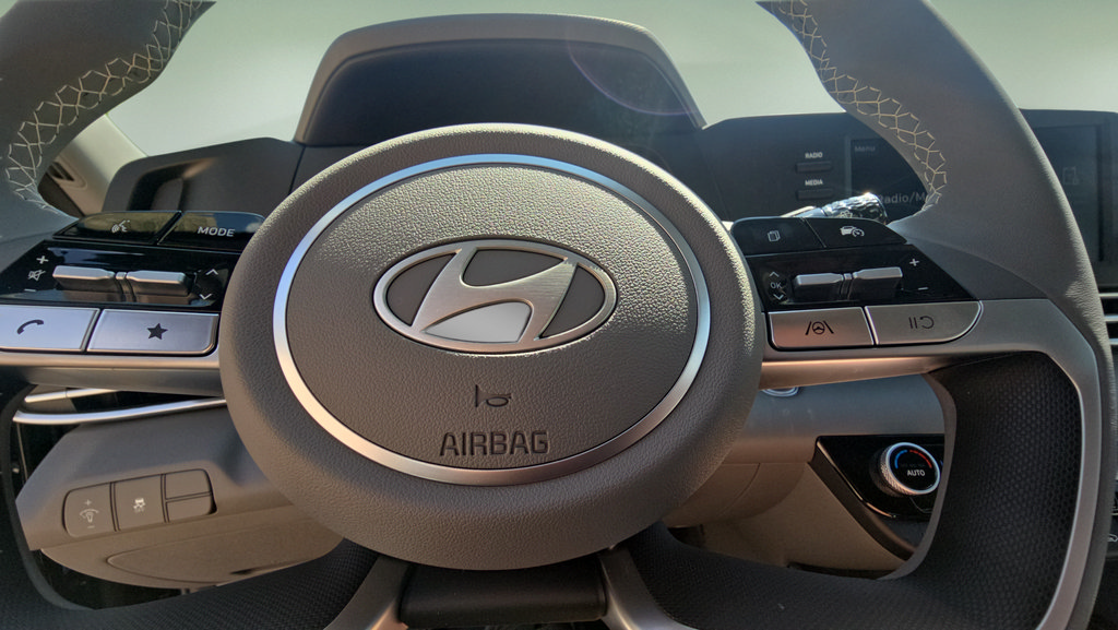 New 2026 Hyundai Elantra Sport FWD image 11