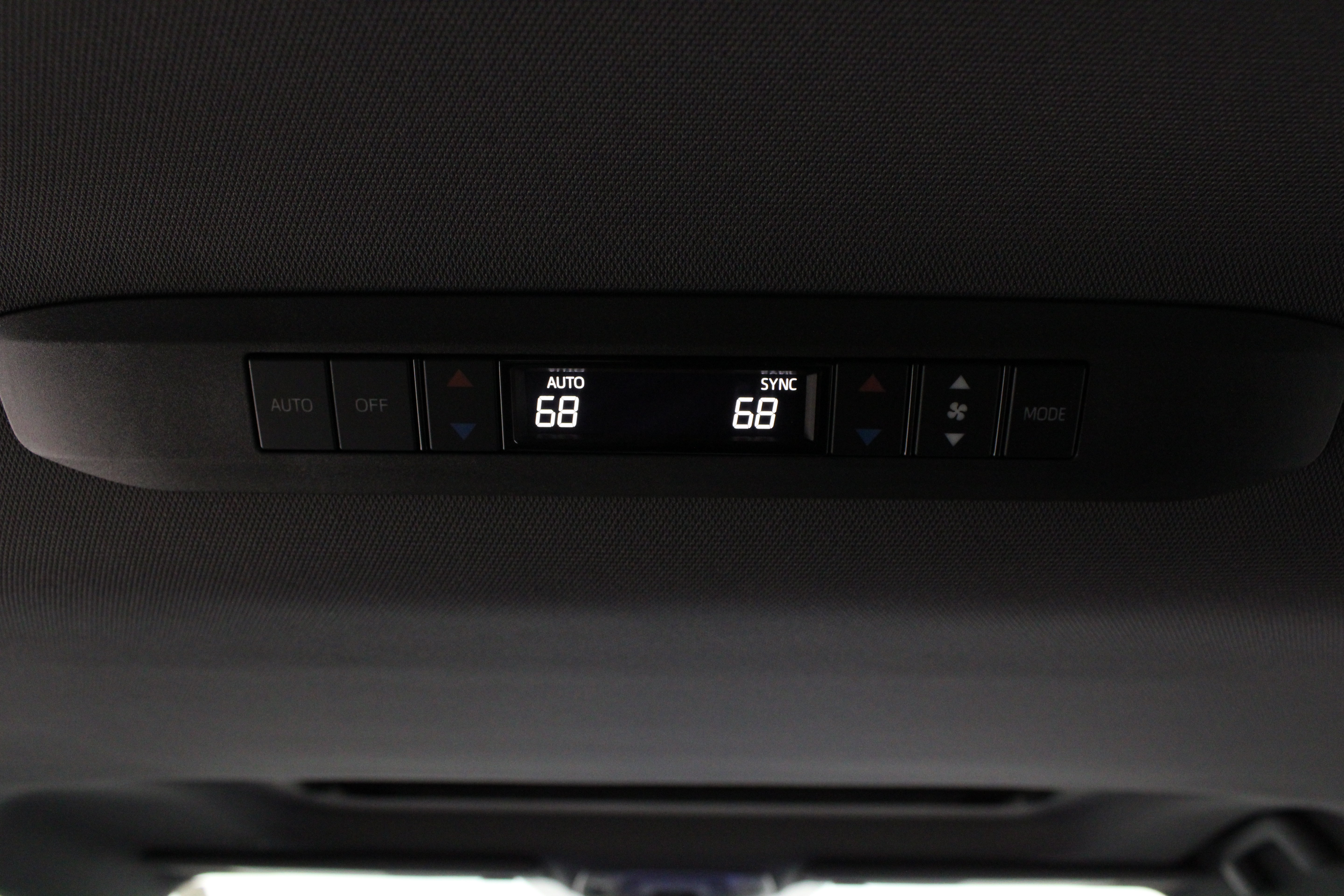 Used 2023 Toyota Sienna XSE w/ XSE Plus Package AWD/4WD image 31