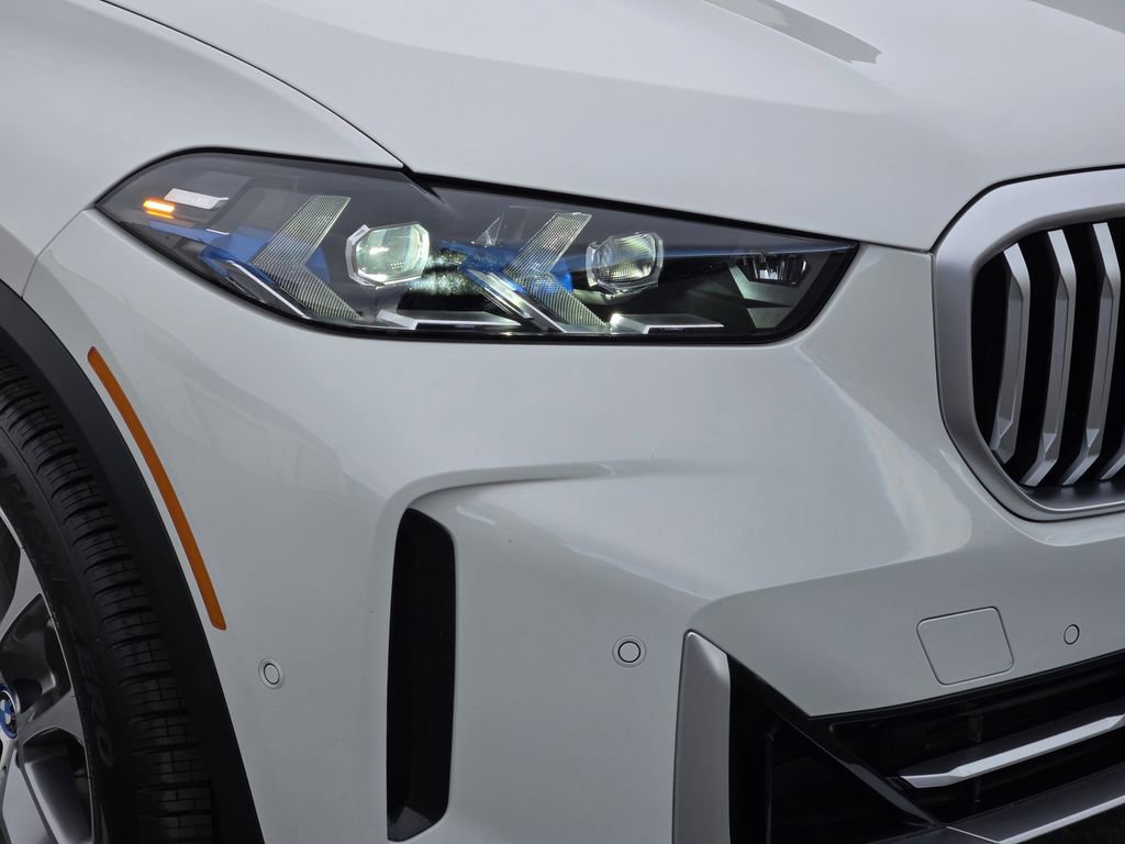 Certified 2025 BMW X5 xDrive50e w/ Parking Assistance Package image 8