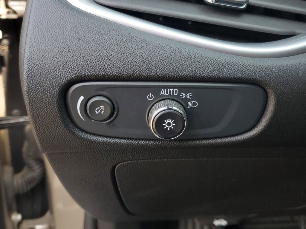 Used 2024 Chevrolet Malibu LT FWD image 13