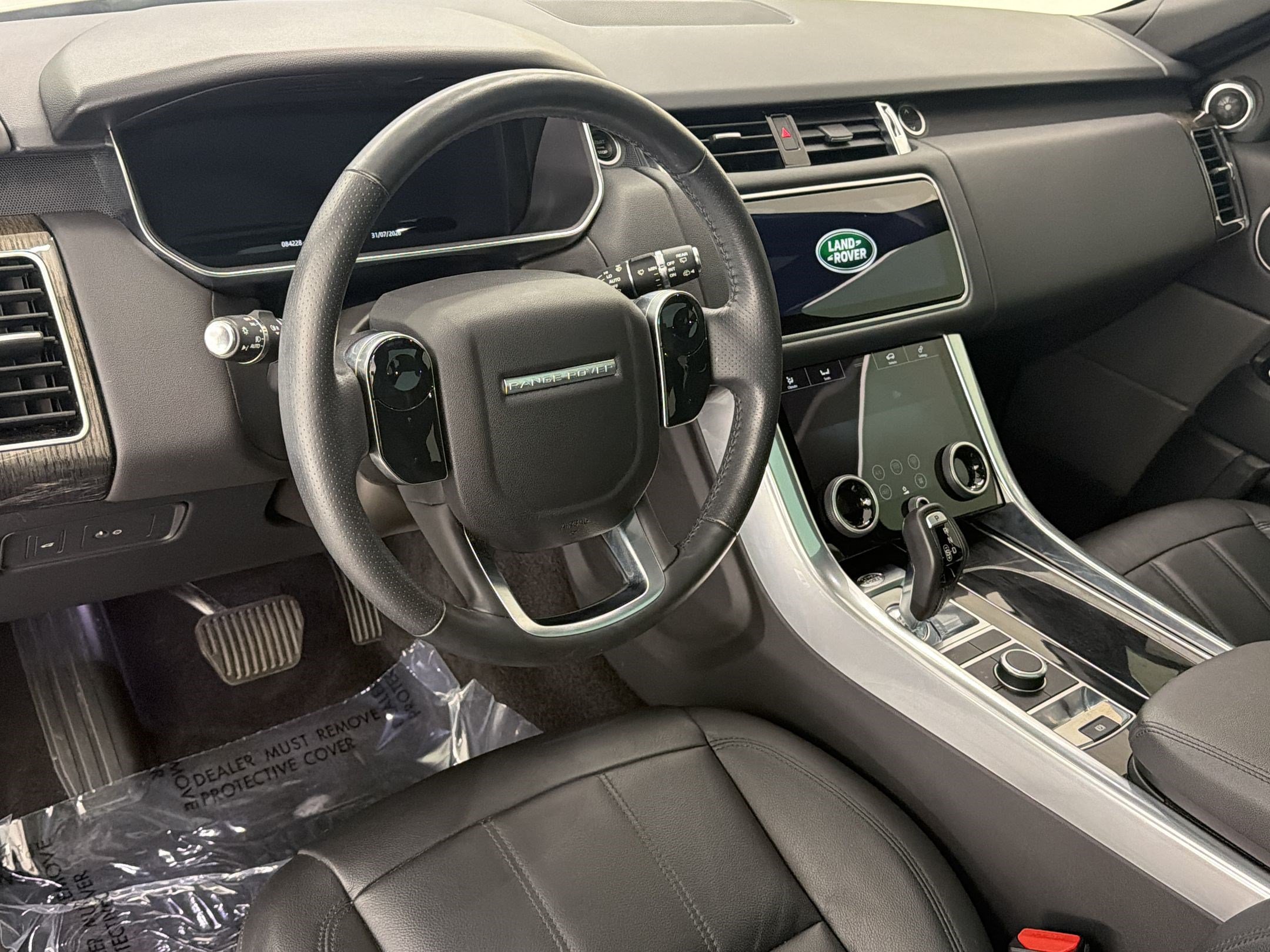 Used 2020 Land Rover Range Rover Sport SE AWD/4WD image 4