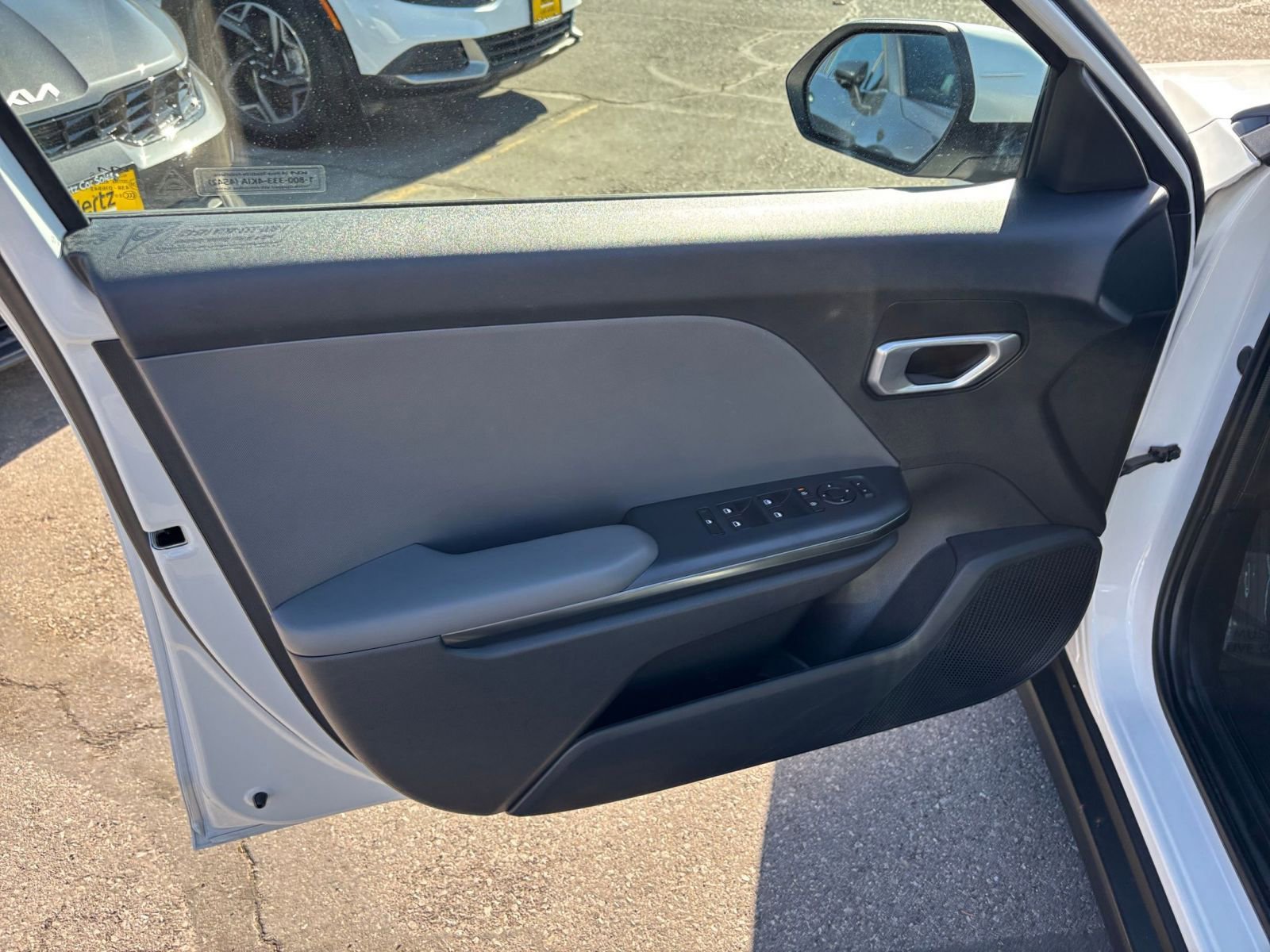 Used 2025 Kia K4 FWD image 18