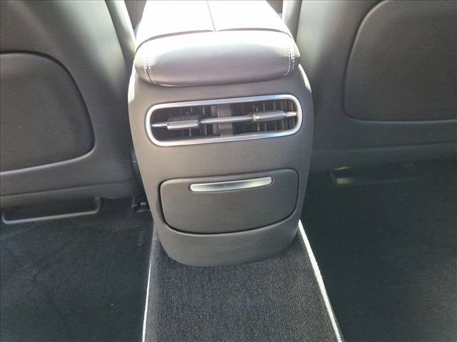 Used 2025 Genesis G90 3.5T AWD/4WD image 18