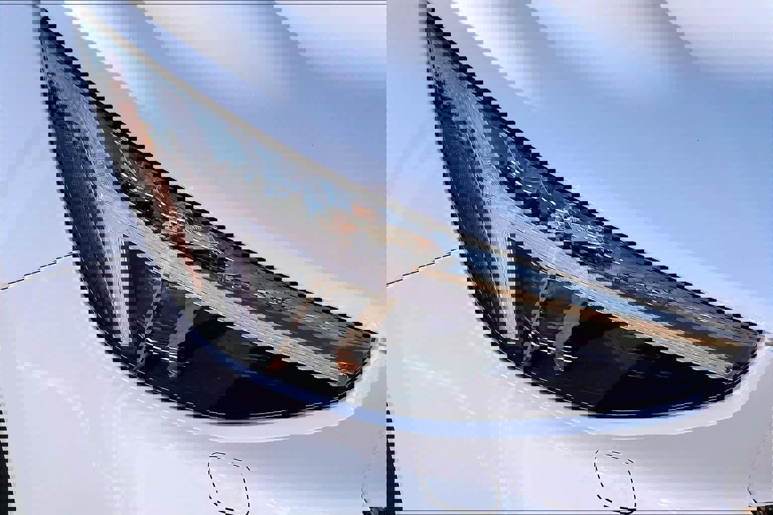 Used 2023 Volvo XC40 Recharge Ultimate w/ Protection Package Premier image 31