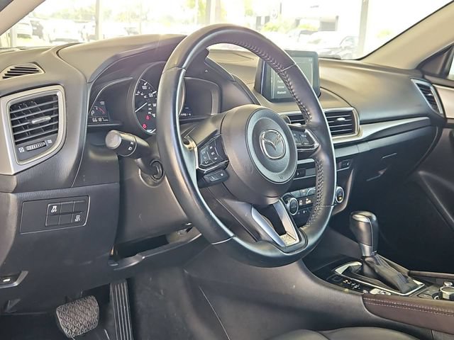 Used 2018 MAZDA MAZDA3 Touring FWD image 11