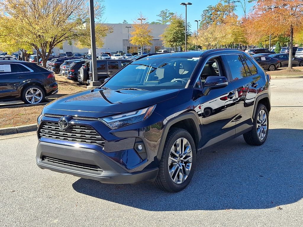Used 2023 Toyota RAV4 XLE Premium image 3