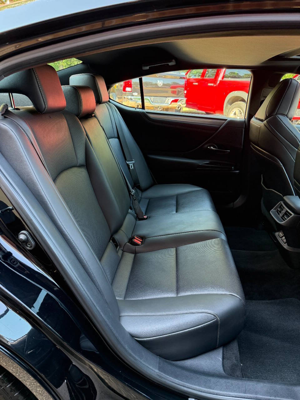 Used 2020 Lexus ES 350 F Sport w/ Accessory Package FWD image 27