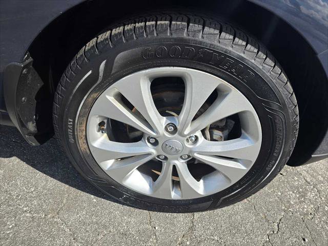 Used 2016 Kia Soul ! w/ Premium Package image 9