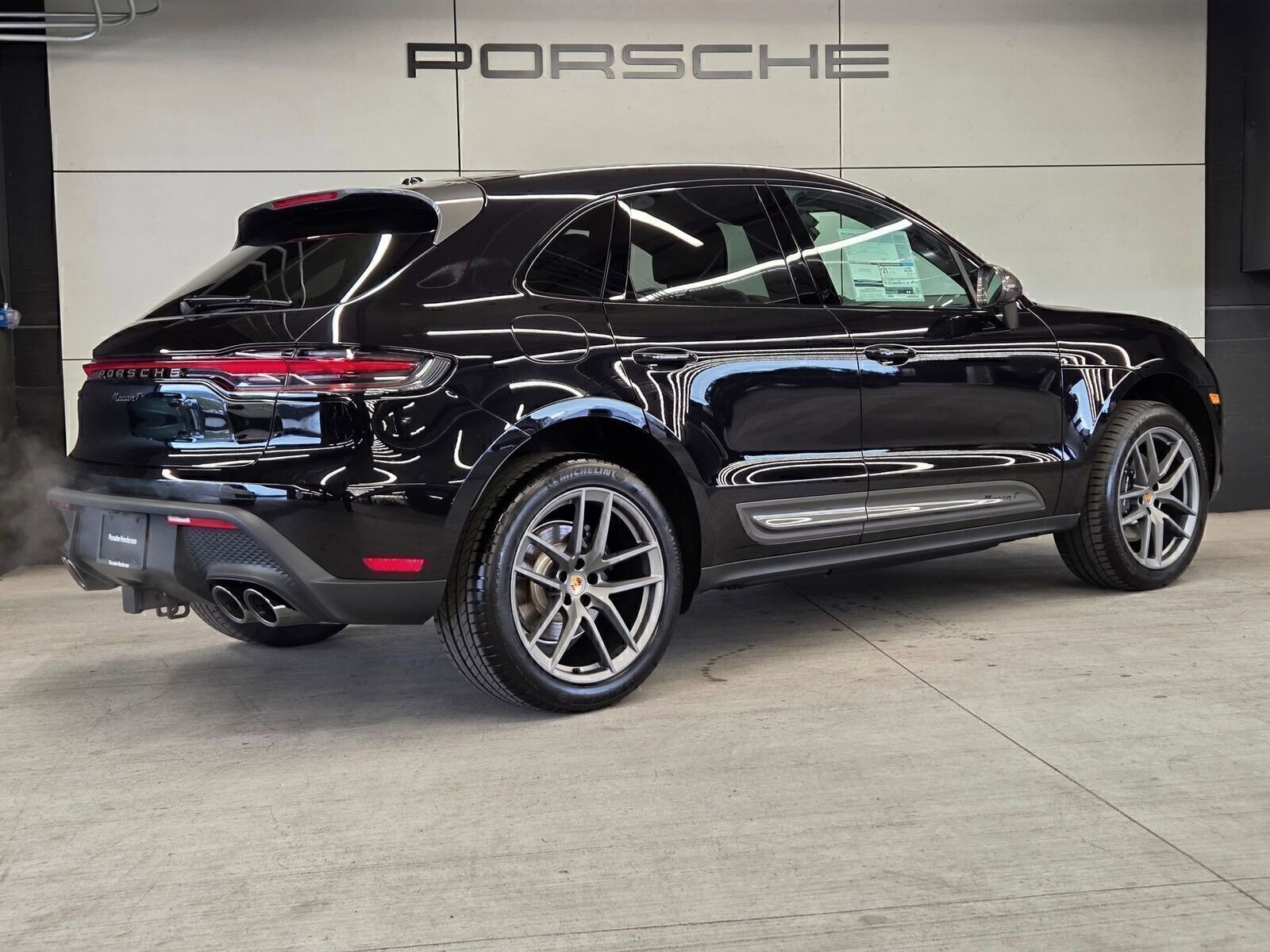 Certified 2026 Porsche Macan Turbo AWD/4WD image 6