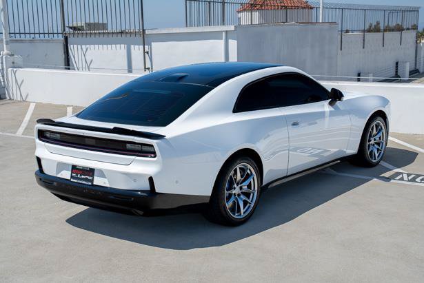 Used 2024 Dodge Charger Daytona Scat Pack w/ Plus Group AWD/4WD image 8