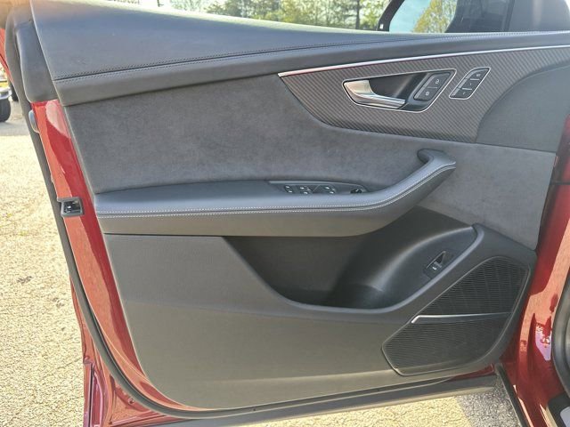 Used 2023 Audi RS Q8 w/ Black Optic Package image 11