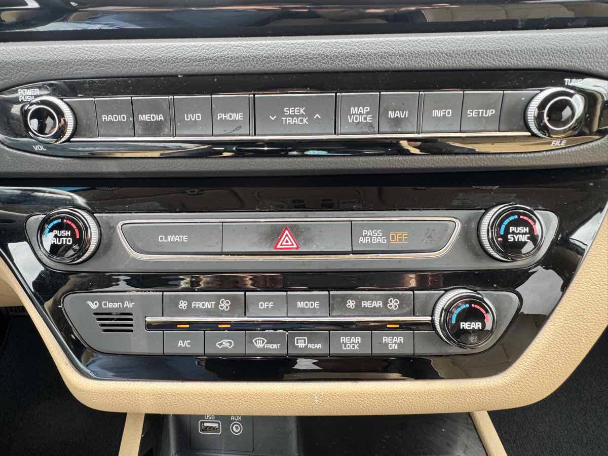 Used 2016 Kia Sedona SX FWD image 50