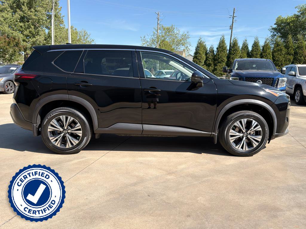 Certified 2021 Nissan Rogue SV image 2