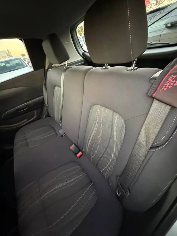 Used 2013 Chevrolet Sonic LT image 9