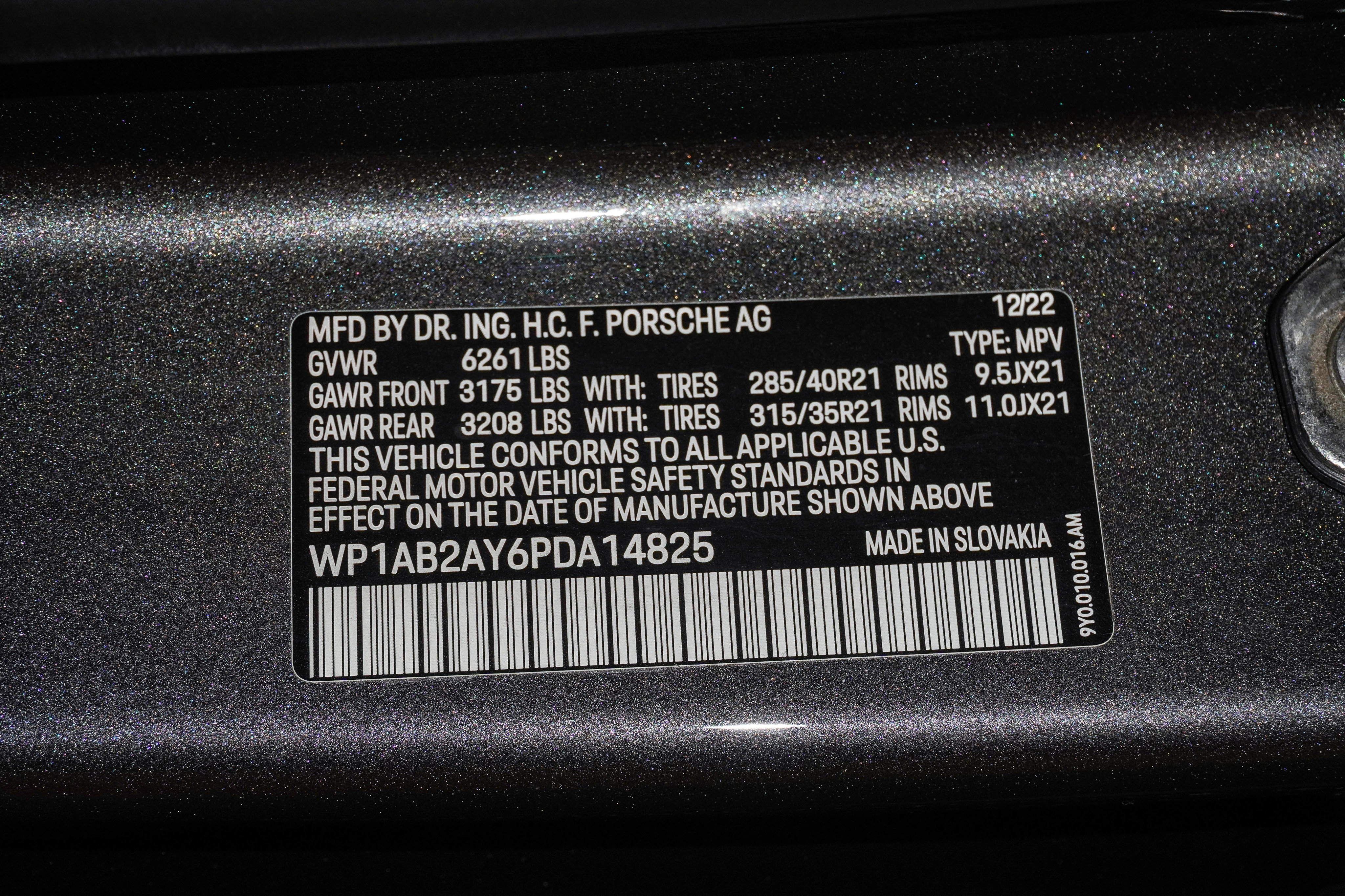 Certified 2023 Porsche Cayenne S AWD/4WD image 30