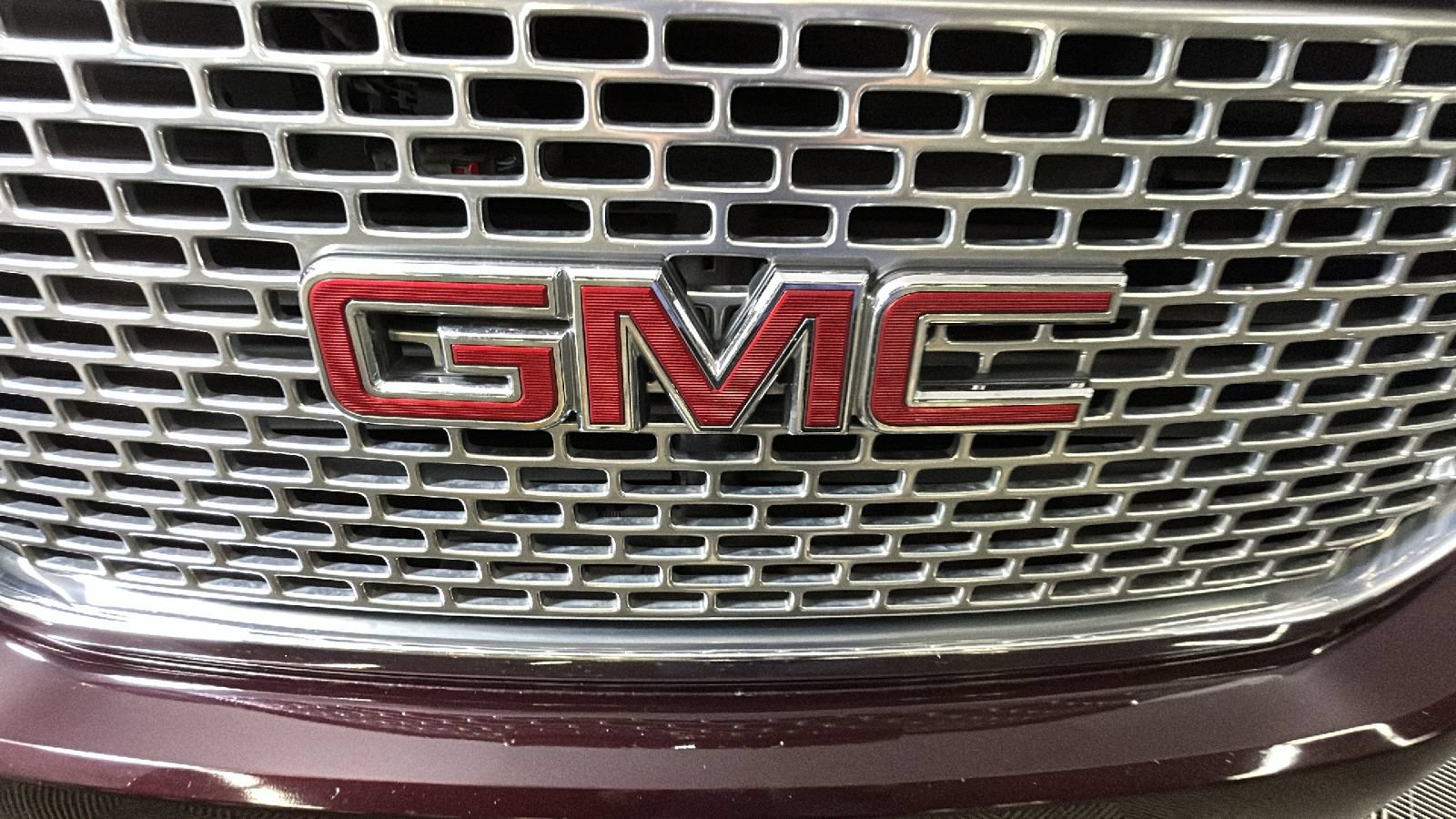 Used 2017 GMC Yukon Denali AWD/4WD image 10