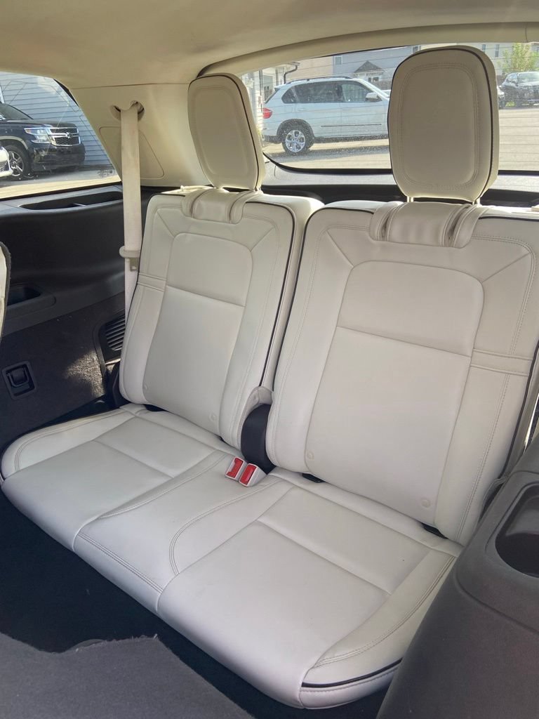 Used 2022 Lincoln Aviator Black Label AWD/4WD image 13