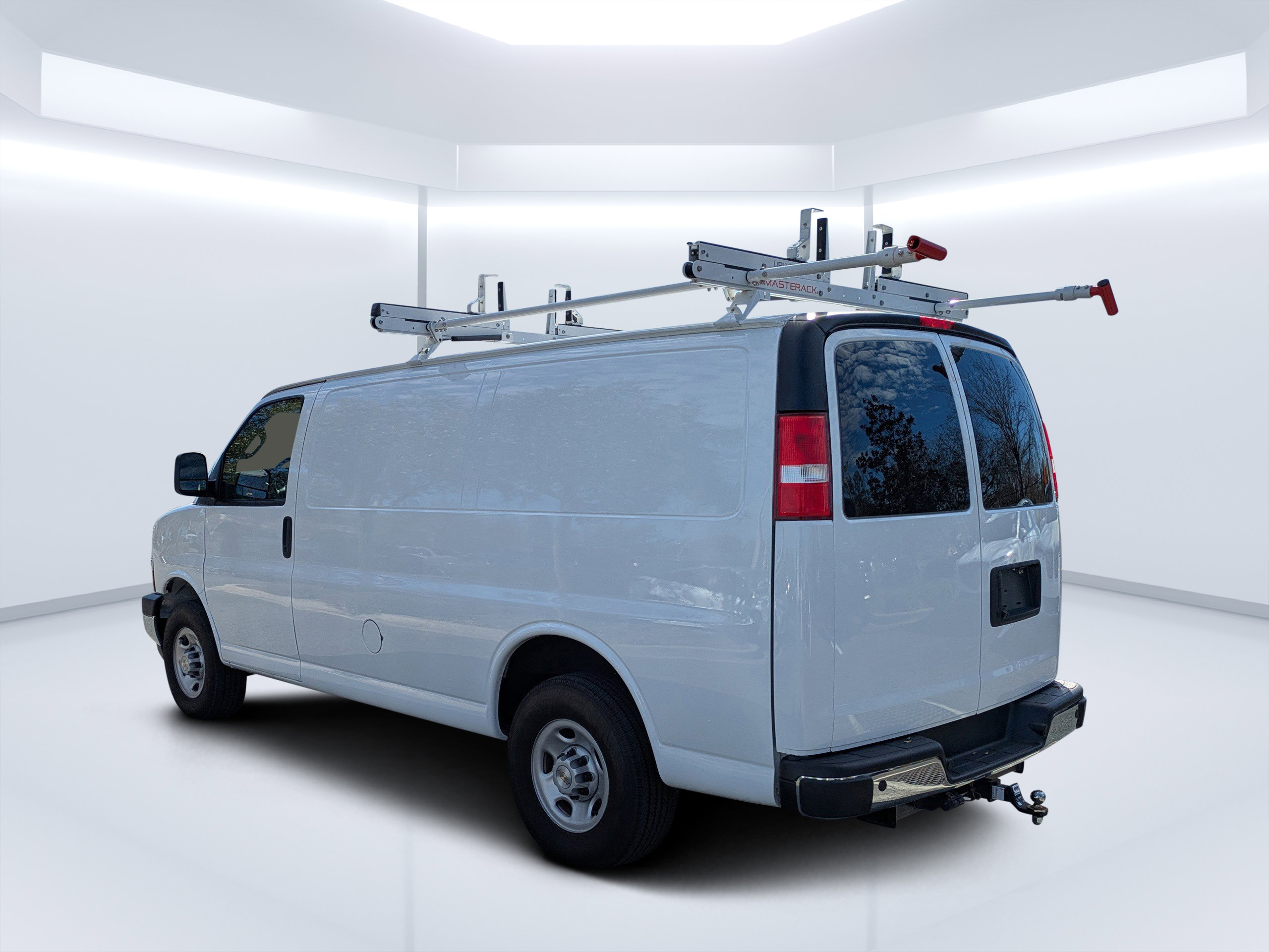 Used 2024 Chevrolet Express 2500 w/ Driver Convenience Package image 5