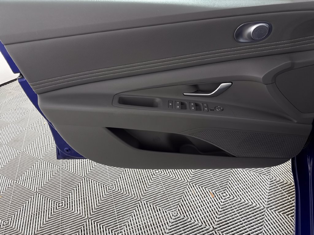 Certified 2023 Hyundai Elantra SEL w/ Convenience Package FWD image 12