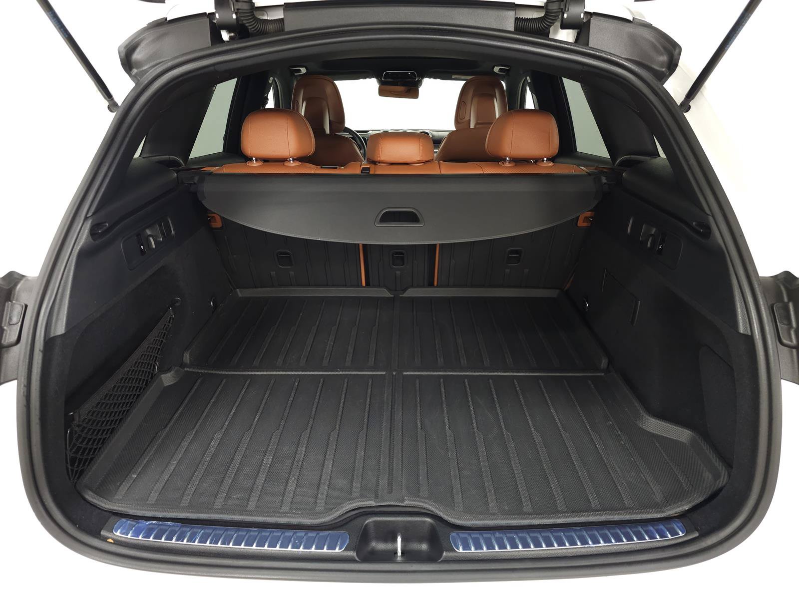 Used 2023 Mercedes-Benz GLC 300 4MATIC image 8