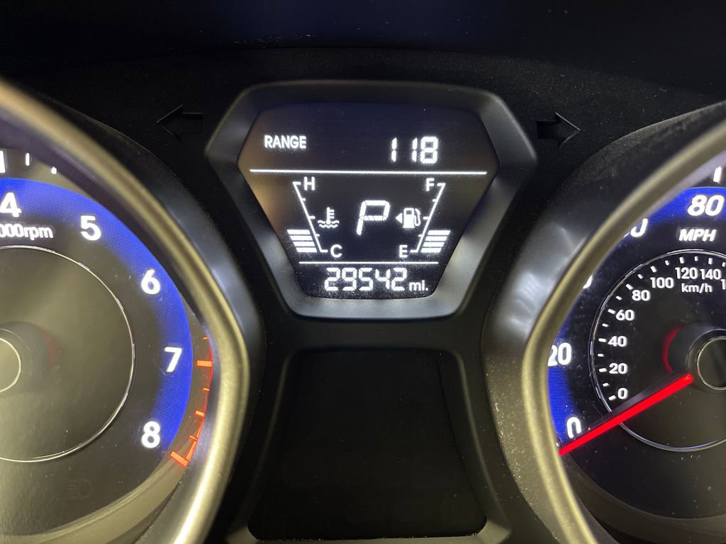 Used 2015 Hyundai Elantra SE w/ Option Group 03 FWD image 21
