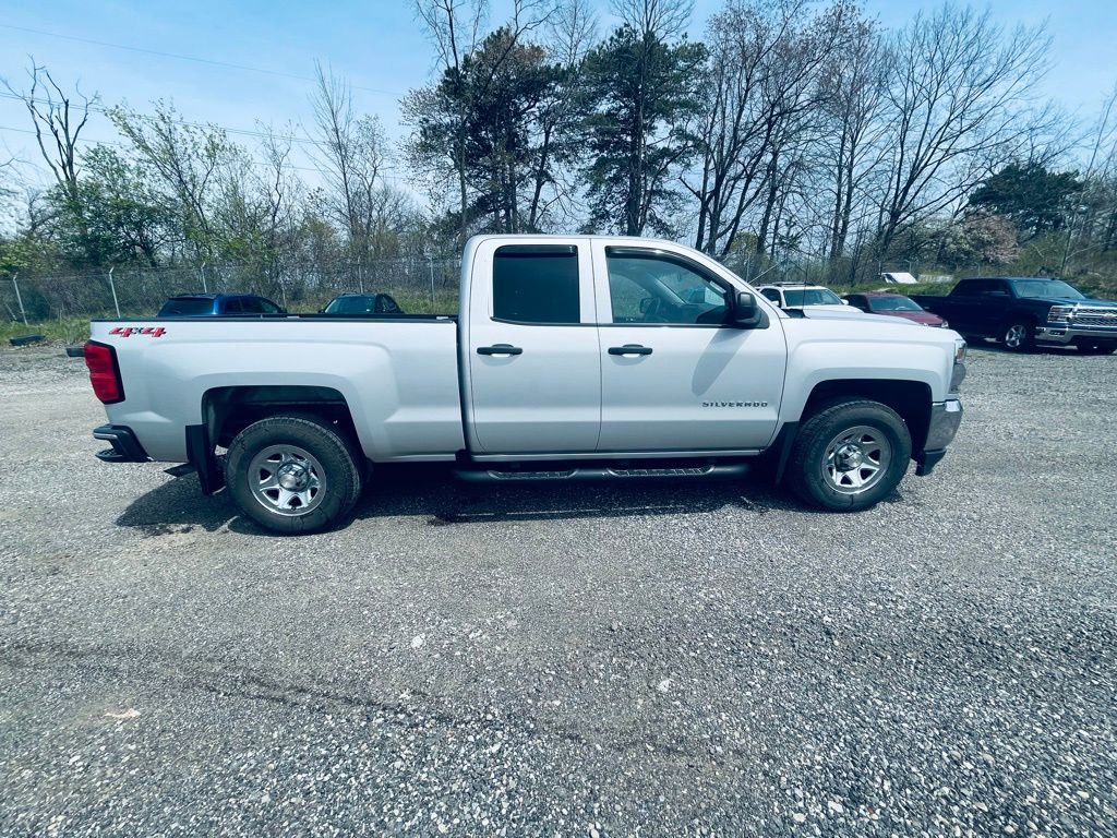 Used 2018 Chevrolet Silverado 1500 LS w/ Trailering Package AWD/4WD image 7