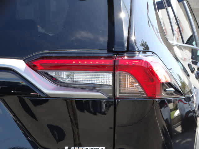 Used 2025 Toyota RAV4 Limited w/ Advanced Technology Package image 15