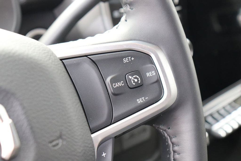 New 2024 RAM 2500 Big Horn w/ Towing Technology Group AWD/4WD image 18