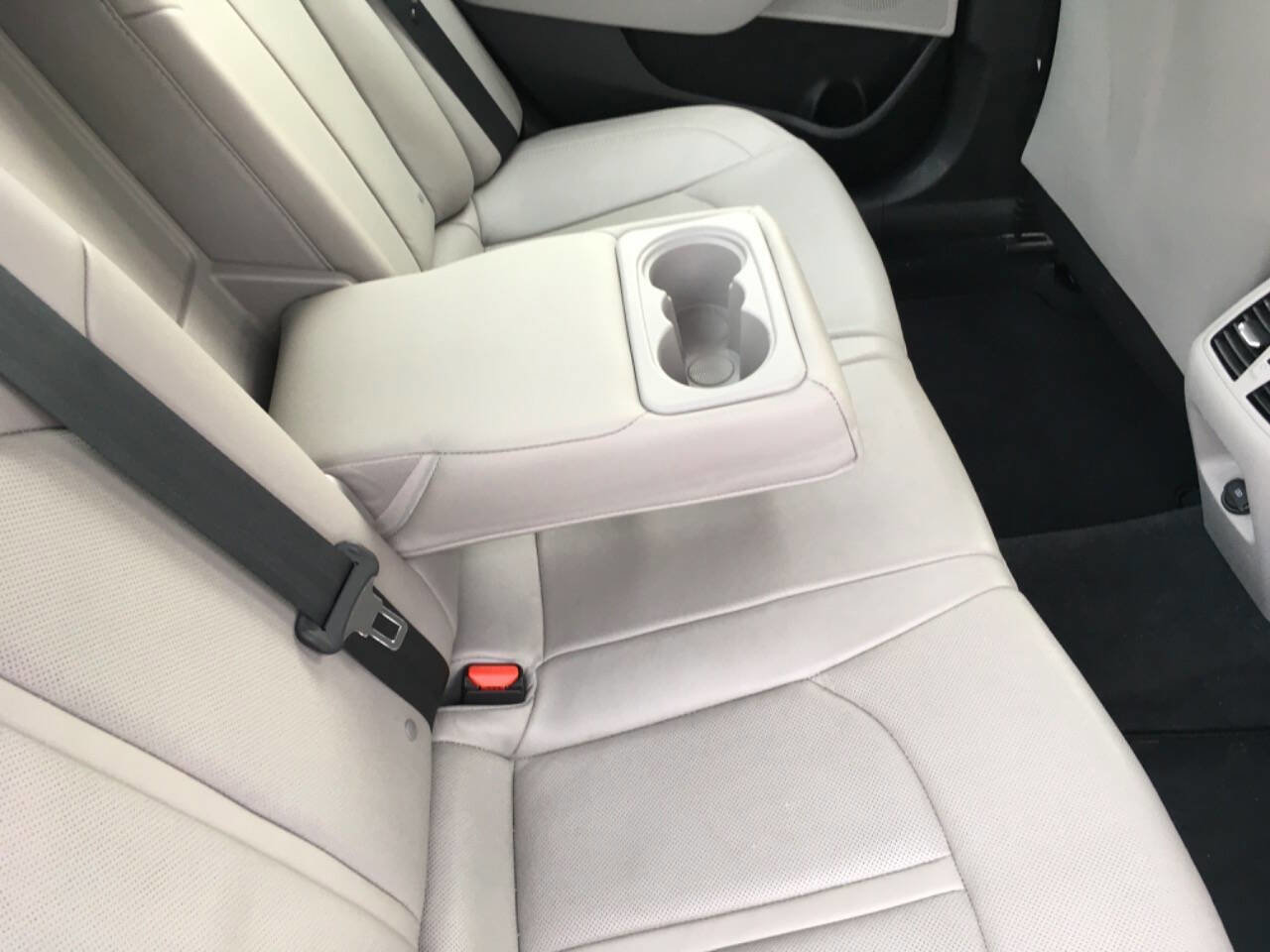 Used 2018 Hyundai Sonata Limited w/ Cargo Package image 14