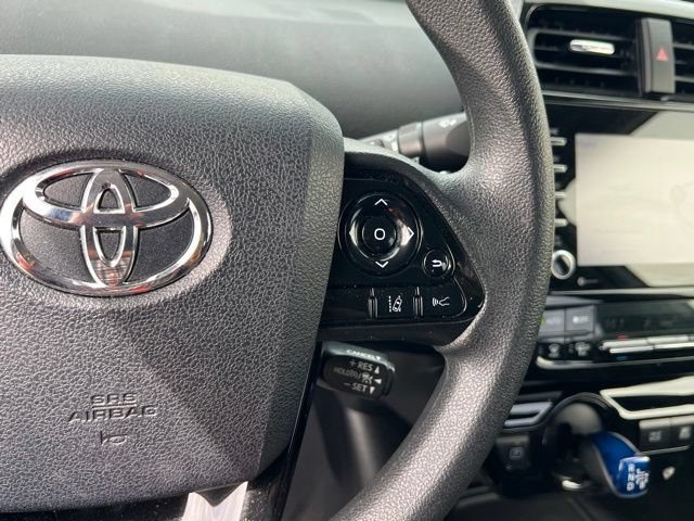 Used 2021 Toyota Prius L Eco w/ Carpet Mat Package (TMS) FWD image 19