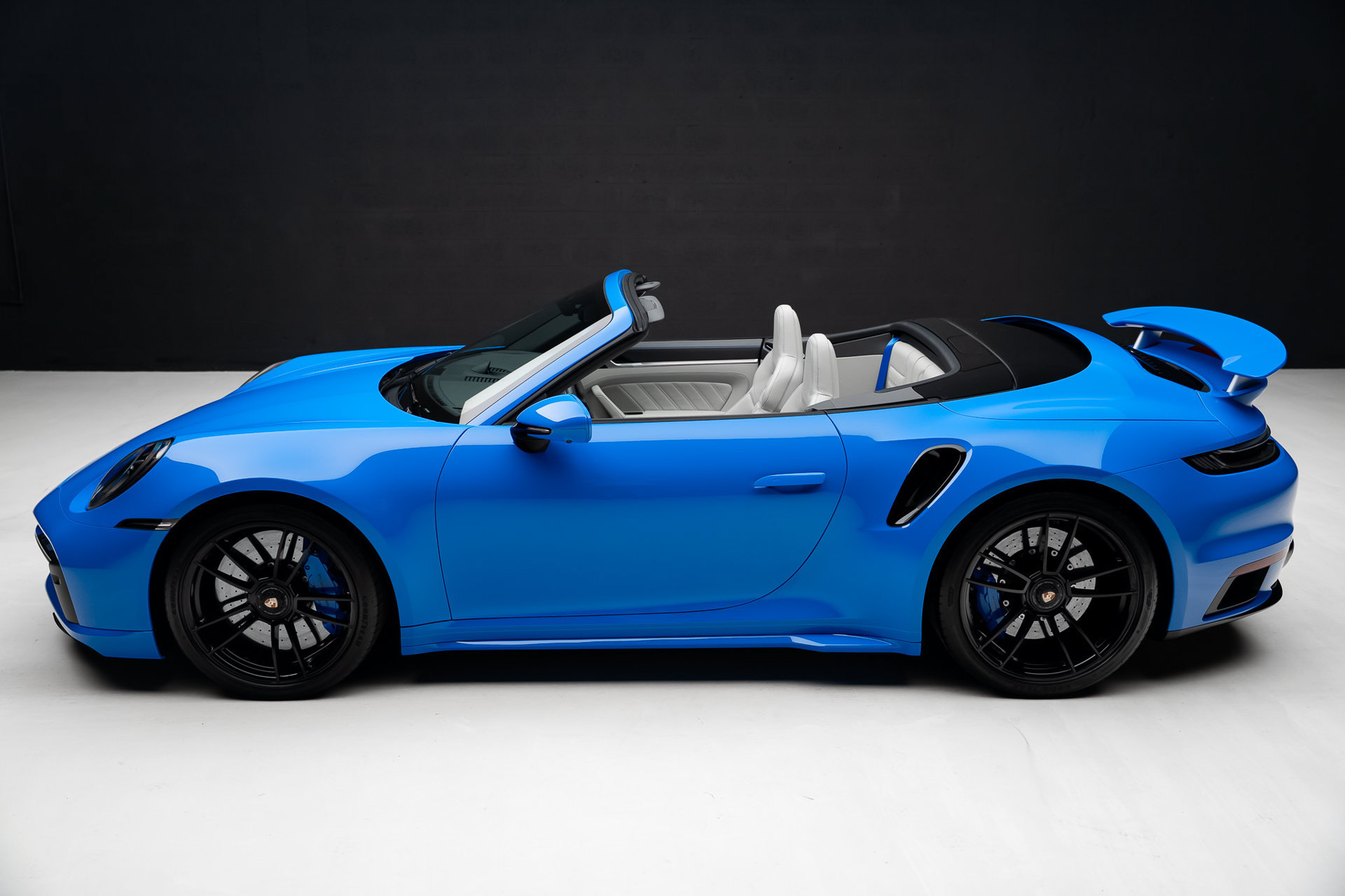 Used 2022 Porsche 911 Turbo S AWD/4WD image 20