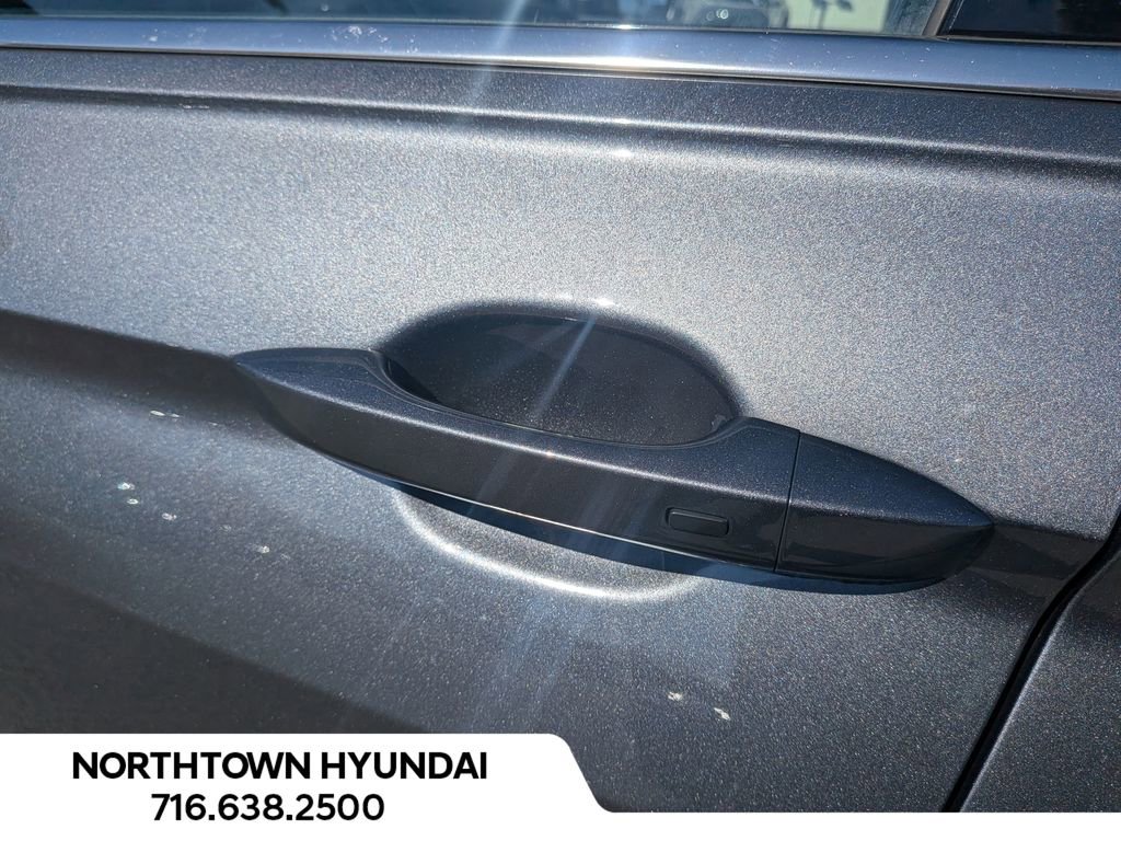 Used 2022 Volkswagen Tiguan SE image 37