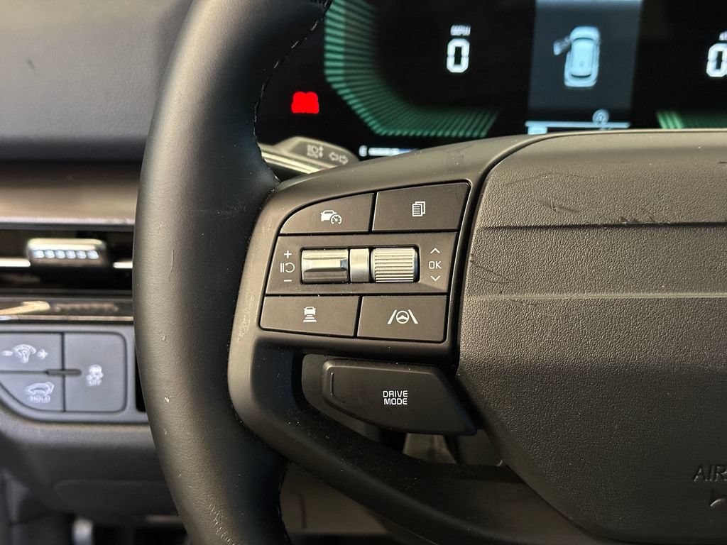 Used 2026 Kia Sportage EX FWD image 11