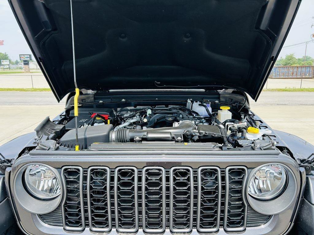 New 2025 Jeep Gladiator Sport image 41