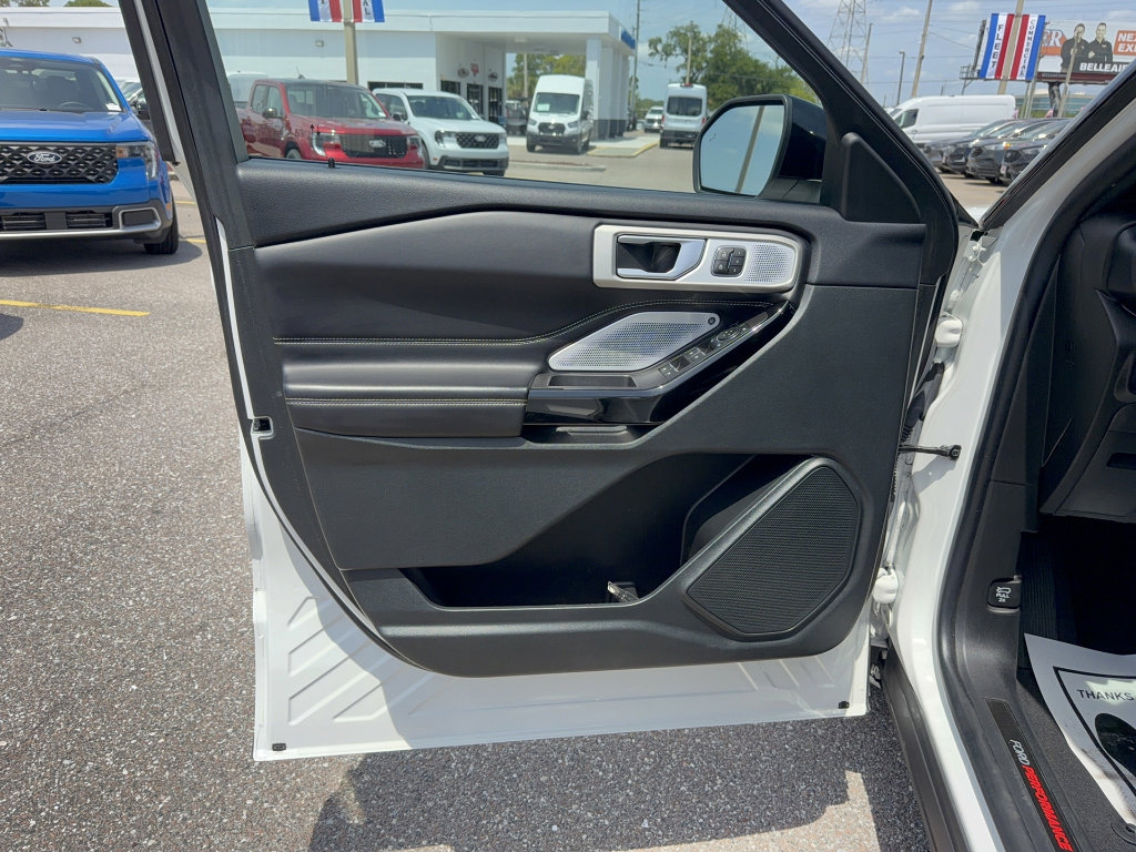 Certified 2023 Ford Explorer ST w/ Equipment Group 401A AWD/4WD image 6