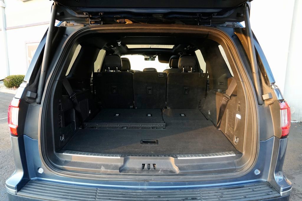 Used 2019 Lincoln Navigator Select image 19