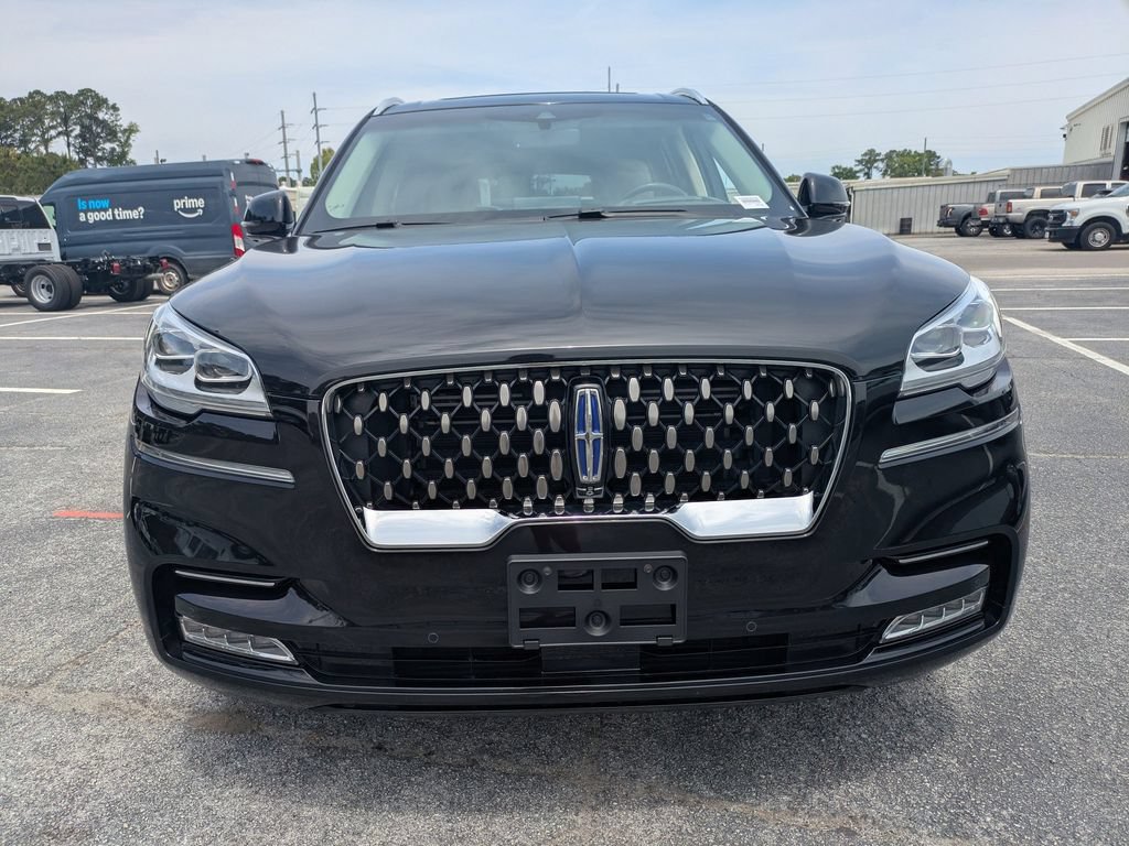 Used 2022 Lincoln Aviator Grand Touring w/ Equipment Group 301A AWD/4WD image 9