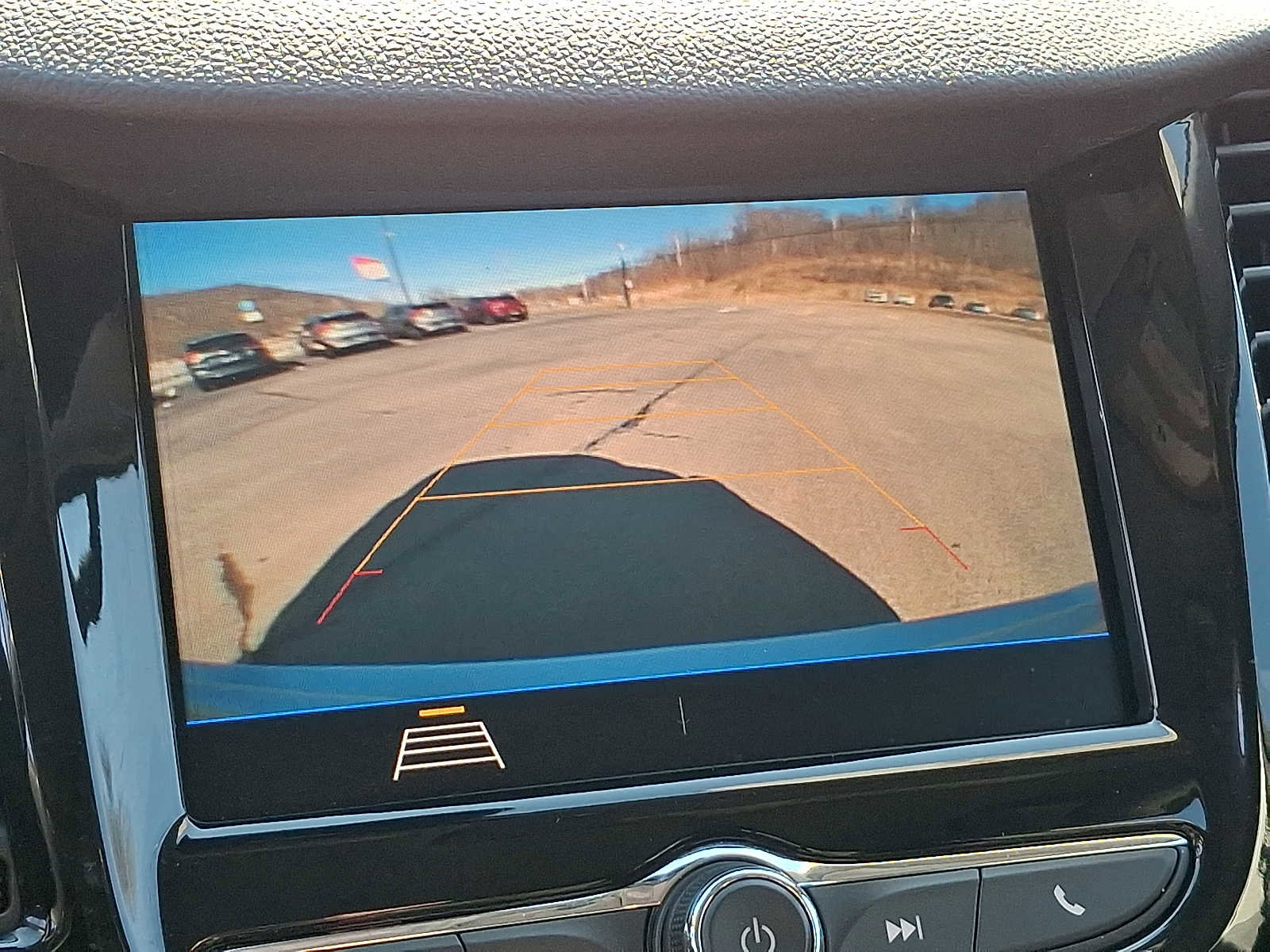 Used 2022 Chevrolet Trax LT w/ LT Convenience Package image 18