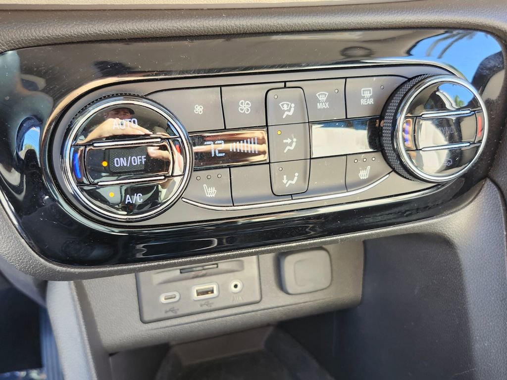 Used 2020 Buick Encore GX Select w/ Advanced Technology Package image 27