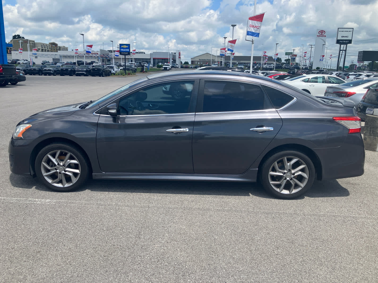 Used 2015 Nissan Sentra SR FWD image 4