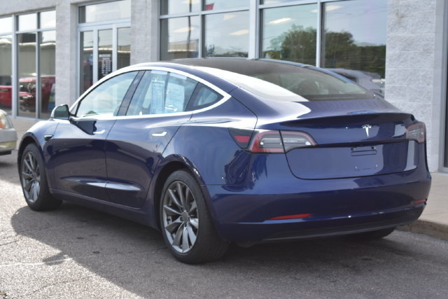 Used 2018 Tesla Model 3 Long Range RWD image 9